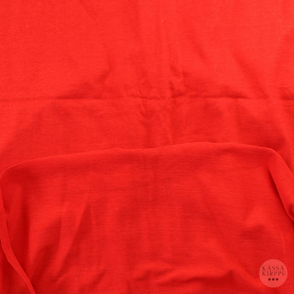 Punainen Neulos tuubilla - Pala