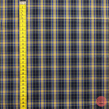 Ruudullinen Vaatetuskangas - Pala