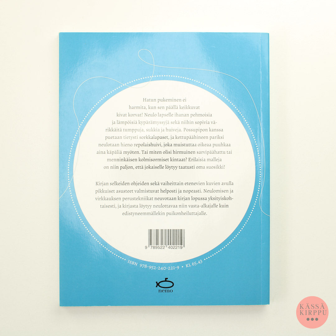 Nuriya Khegay: Suloinen Sammakkomyssy ja muita neulottuja eläinasusteita