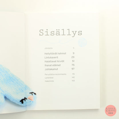 Nuriya Khegay: Suloinen Sammakkomyssy ja muita neulottuja eläinasusteita