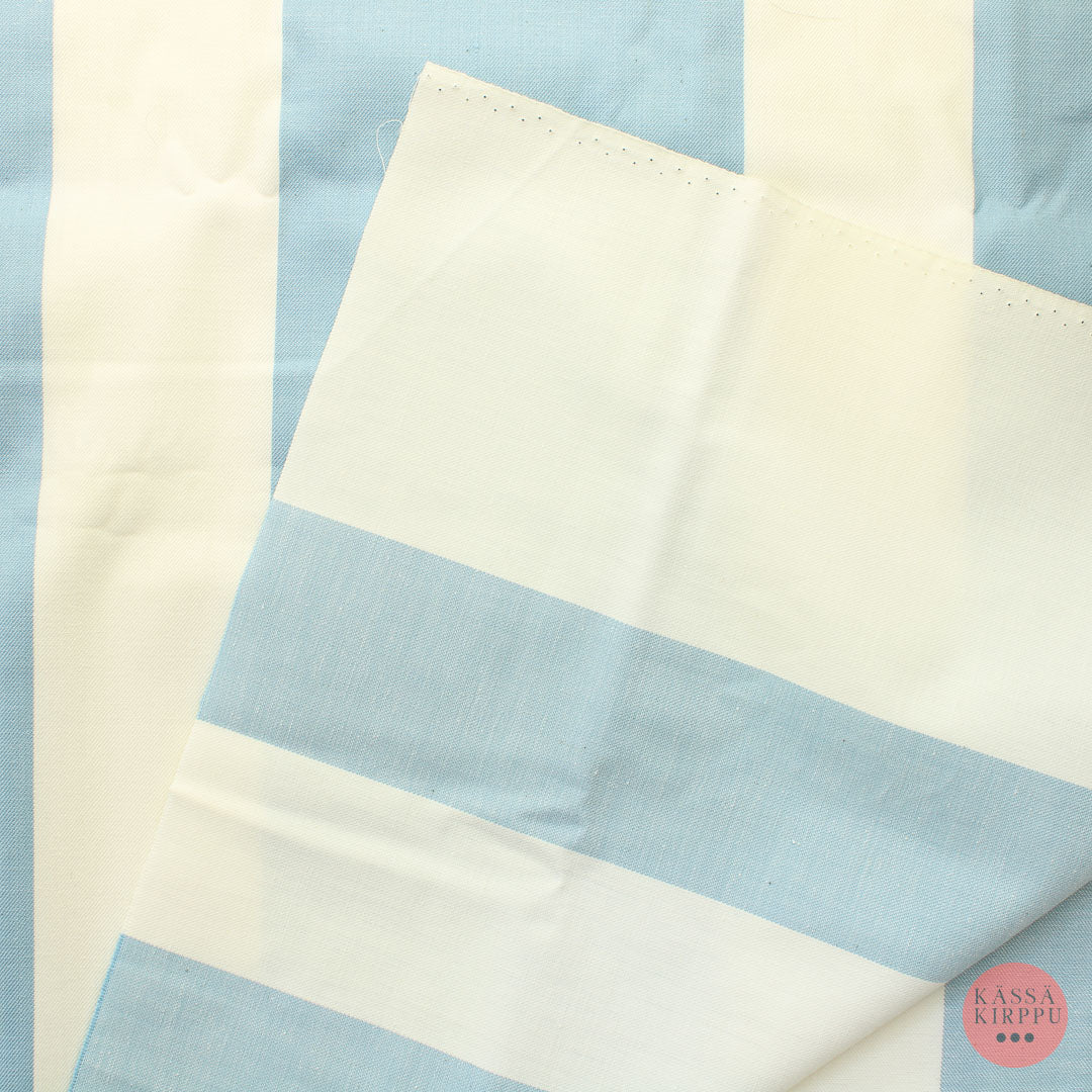 Sinivalkoinen raidallinen Puuvillasekoite - Pala