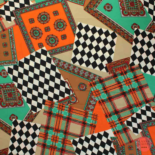 Monivärinen kuviollinen Vaatetuskangas - Pala