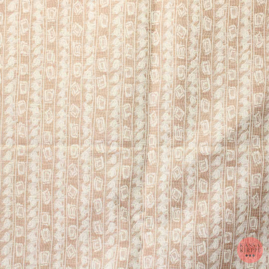 Valko-beige kuviollinen tekokuitu - Pala