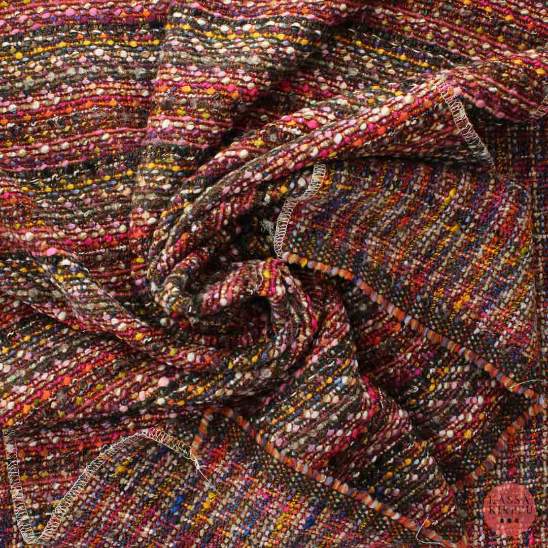 Monivärinen eläväpintainen Sisustuskangas - Pala