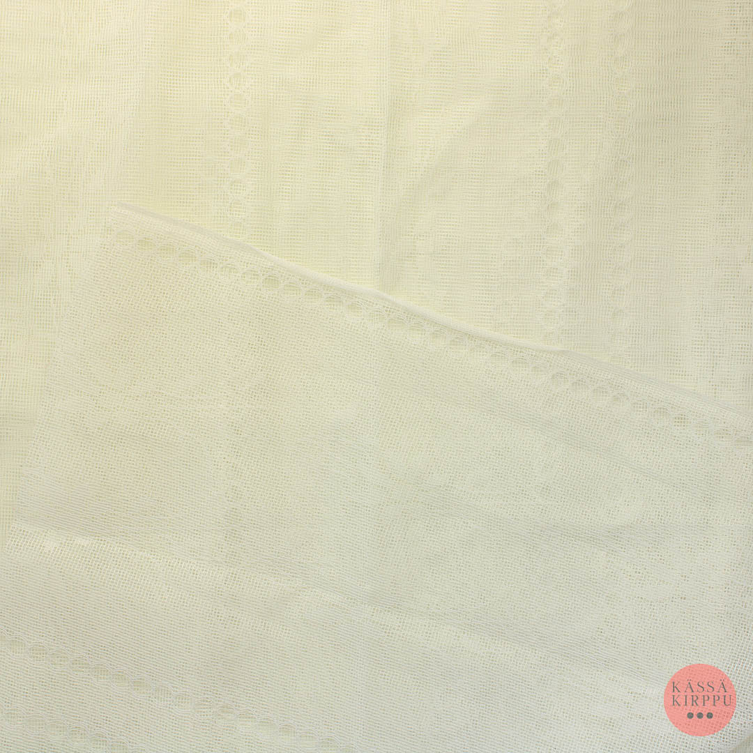 Luonnonvalkoinen Pitsikangas - Pala