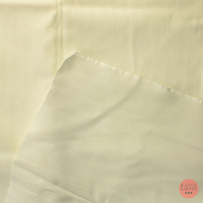 Luonnonvalkoinen Vaatetuskangas - Pala