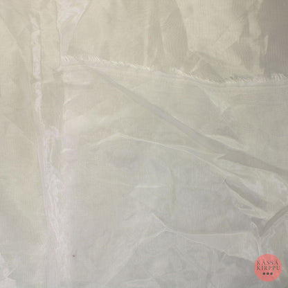 Valkoinen hohtava tekokuitu - Pala