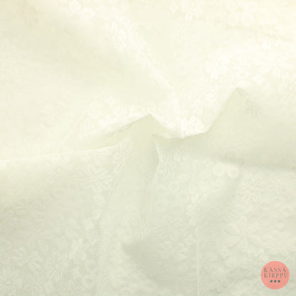 Valkoinen Kukikas Pitsikangas - Pala