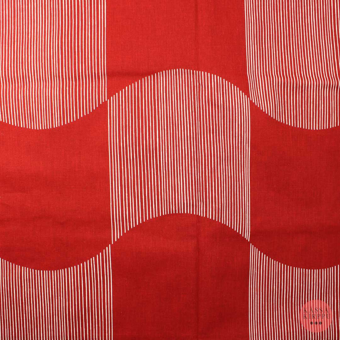 Red and white patterned cotton - Piece