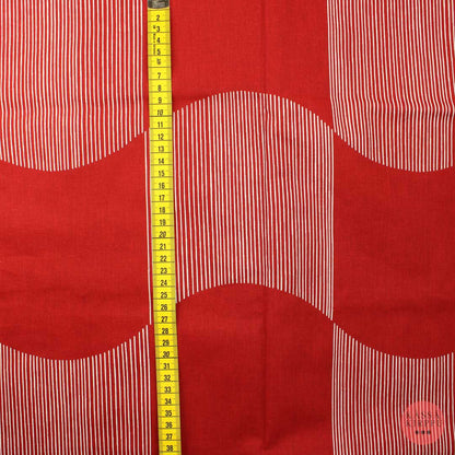 Red and white patterned cotton - Piece