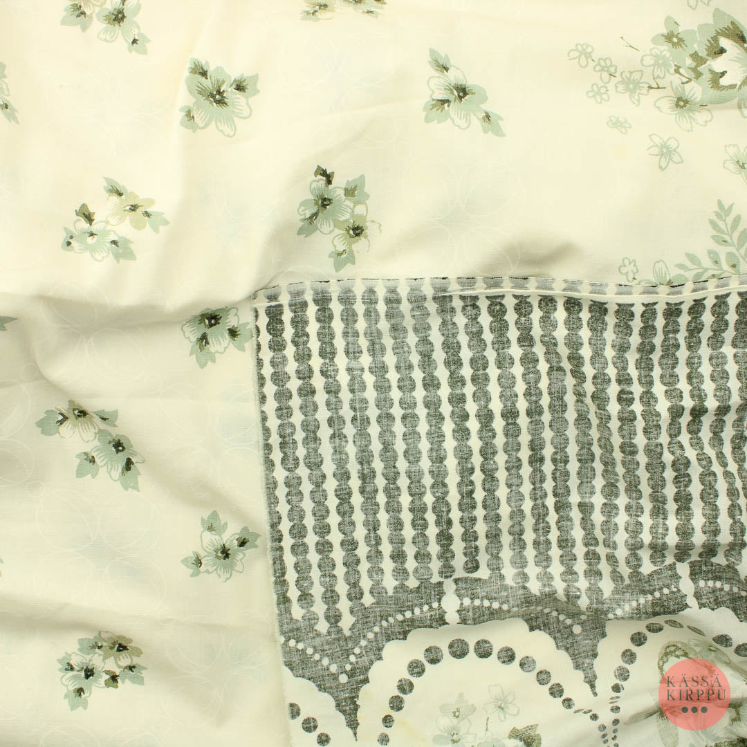 Thin cotton with gray flowers on an off-white background - Piece