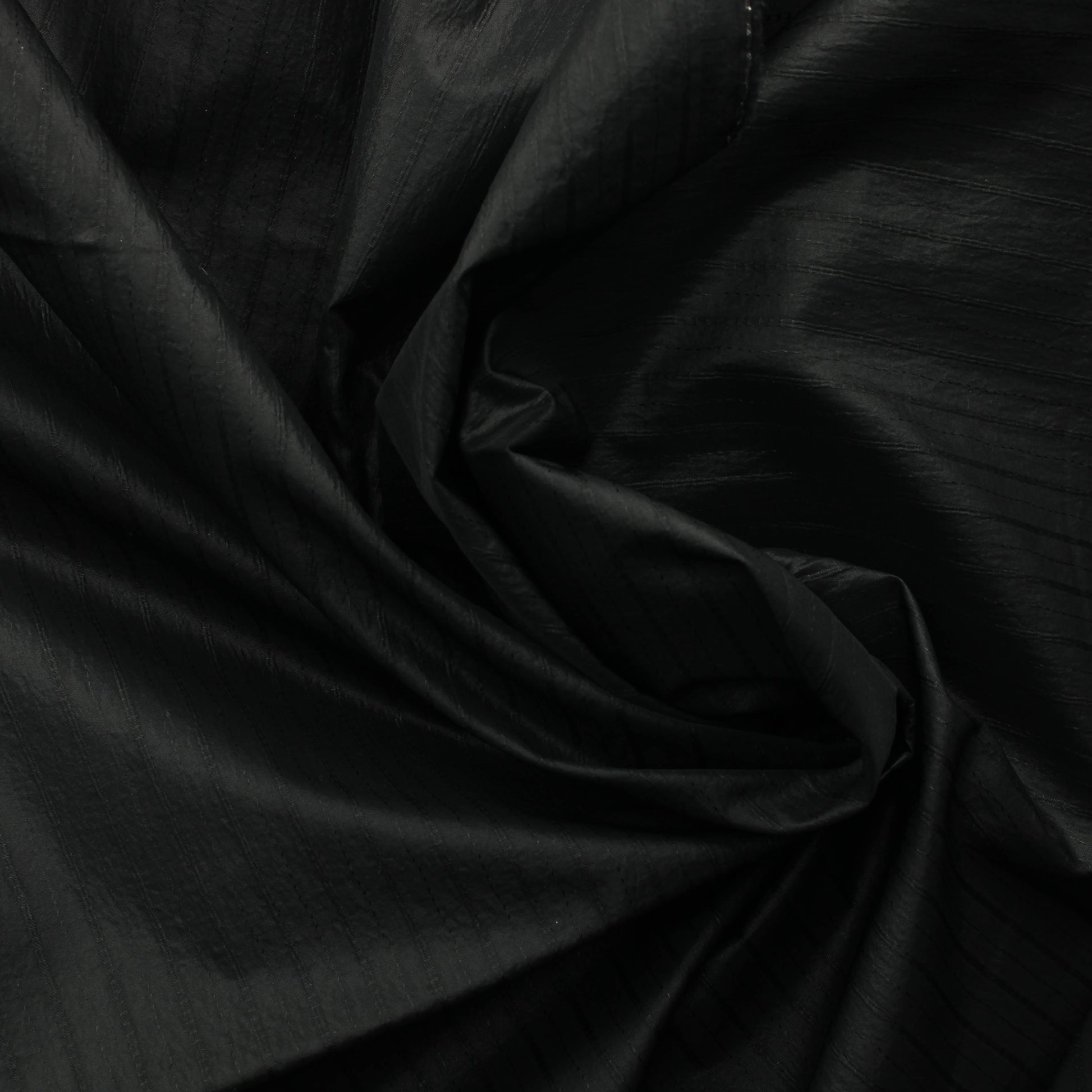 Voglia Musta Pystyraitainen Vaatetuskangas - Pala