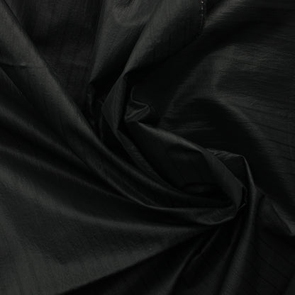 Voglia Musta Pystyraitainen Vaatetuskangas - Pala